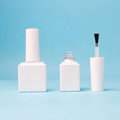 İyi fiyat Kozmetik Beyaz Gel Tırnak Lakı Şişe 12ml Paketlenmiş Manikür Jeli için çevrimiçi